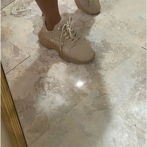 I’m selling Steve Madden’s they are like a cream color